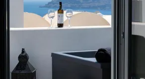 AetherOia Suites - Image 2