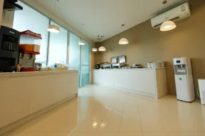 The Y Residence - Image 3