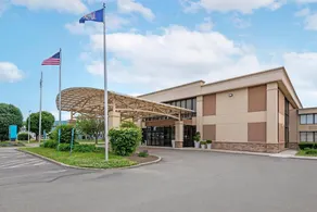 Holiday Inn Elmira-Riverview - Image 2