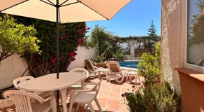 Apartamento vacacional con piscina privada, barbacoa y jardín - Image 5