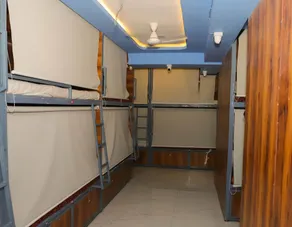 Lavish Villa - Image 5