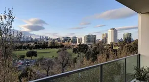Spectacular Sunset Hideaway BestView St Kilda boutique self-contained luxury apartment - Image 3