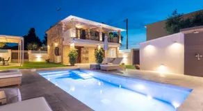 Artemis Luxury Villa - Image 4