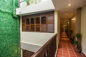 Armenian Suite Hotel - Image 3