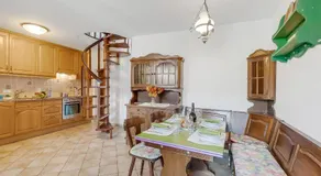 Rustico la Staleta with Balcony & Lake Views - Happy Rentals - Image 4