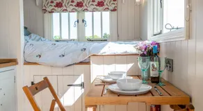 The Shepherds Hut at Anvil House - Image 2