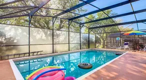 Family pool home w backyard & game room - Image 3