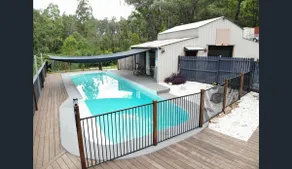 Luxury Homestead on 20 acres with pool - Sleeps 22 - Image 2