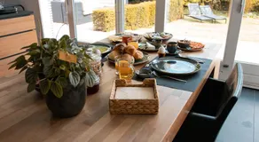 Bed & Wellness Boxtel, luxe kamer met airco en eigen badkamer, ligbad - Image 3