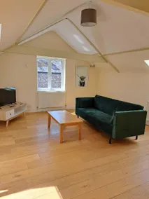 Charming 1-bed Loft in Caerleon - Image 3