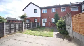 2BDR House 4 Beds & Sofa with 3 TVs Netflix PS4 Free Parking Near MCR AO Arena - Image 5