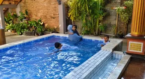 Arrys Watukarung Surfcamp - Image 5