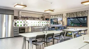 Hestra Guesthouse - Image 4