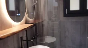 The swanky studio - Image 2