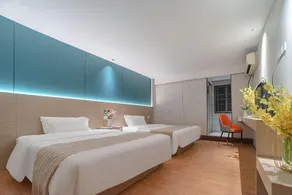 Lund Hotel Liuzhou - Image 2