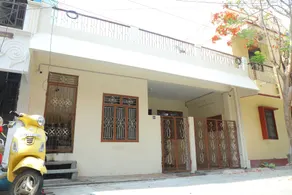 Le White Town Villa - Image 3