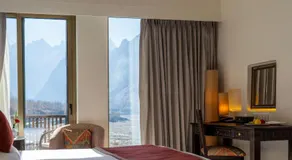 Sost Serena Hotel - Image 2