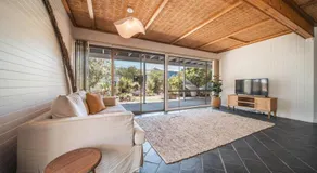 Salt Bush Beach House~the ultimate Fleurieu escape - Image 2