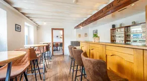 Große Gruppenunterkunft im Nationalpark Eifel mit Bar und Terrasse - Image 3