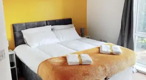 Apartamento vacacional con 2 habitaciones para 4 personas - Image 2
