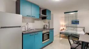 Cezar Luxury Apartment - Image 4