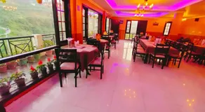 Hotel Traveller Inn & Prathak Restaurant - Image 3