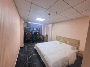 M+ E-Sports Hotel (Xingtang) - Image 5