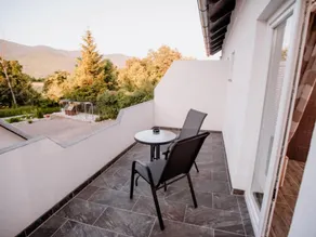 Mountain Serenity Rooms - Image 3