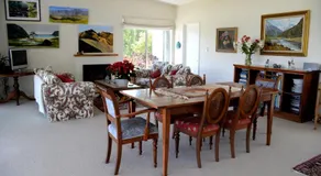 L'abri Bed and Breakfast - Image 2
