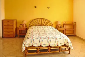 Premium villa with garden and pool, Lambesc - Image 4