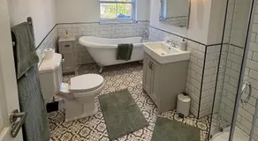 Crown Cottage - Image 2