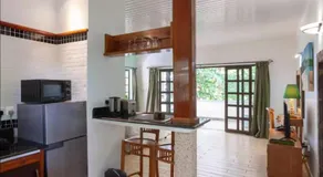 La Digue Self-Catering Apartments - Image 2