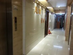 Chung Shing Hotel - Image 4