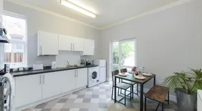 The Linden Leaf Rooms - Image 3