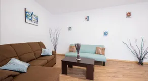 Karin House - Image 4