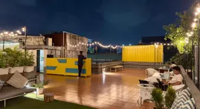 Locomo Hostel OG - Stay Work Eat - Image 5