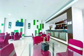 Urbanview Hotel Cosmo Jambi - Image 2