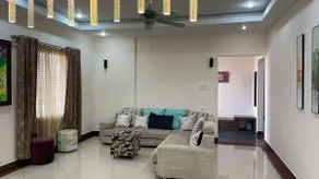 Aesthetic, beautiful & Furnished - Image 3