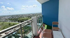 22nd-Floor Spacious Studio with Sunrise & Pool Views, Hi-Speed WiFi & Working Space, Netflix, Disney, Kitchen, Wide Balcony - Image 3