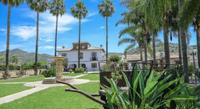 Amplia casa rural con precioso jardín cerca de Málaga capital. - Image 4