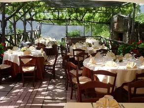 Reale Wine Resort - Image 3