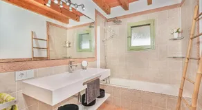 Villa accogliente e familiare con idromassaggio, barbecue e piscina privata - Image 2