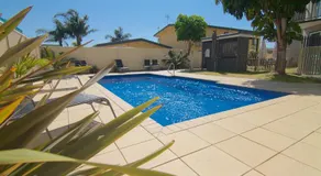 The Sands Holiday Apartments - Image 2