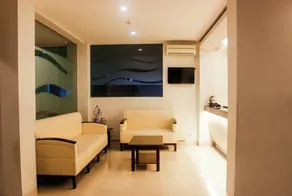 Hotel Niaga - Image 2