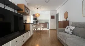 Piso con AC, piscina y pista de pádel y tenis en Águilas - Image 2
