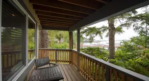 The Shoreline Tofino - Image 3