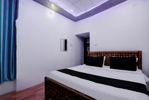 OYO 823935 Hotel Awadh Inn - Image 2