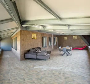 Apartment House - Delta - Image 5