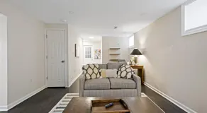 Easy METRO 1 min WALK Basement space Comfy - Image 5