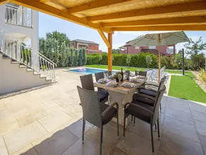 Relaxing Villa near Porec with Pool - Image 4